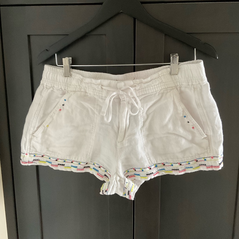 ♦️🔸Lou & Grey White Linen Blend Shorts Embroidered Trim Sz S Coastal Boho Summer